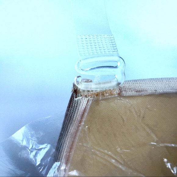 Adhesive lite backless and strapless bra in 38D - Picture 7 of 10